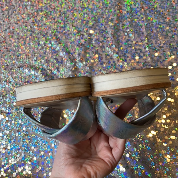 Sold2xHP🦋[ Dolce Vita ] Holographic Iridescent Sandals - Picture 8 of 10